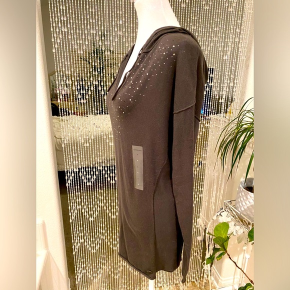 CALVIN KLEIN V-NECK BLOUSE W/HOOD NWT - Picture 4 of 7